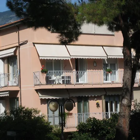 Fiordarancio Bed and Breakfast 3*